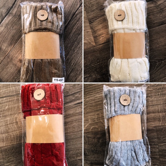 MOCHA CABLE KNIT BOOT CUFF with button - Picture 8 of 8